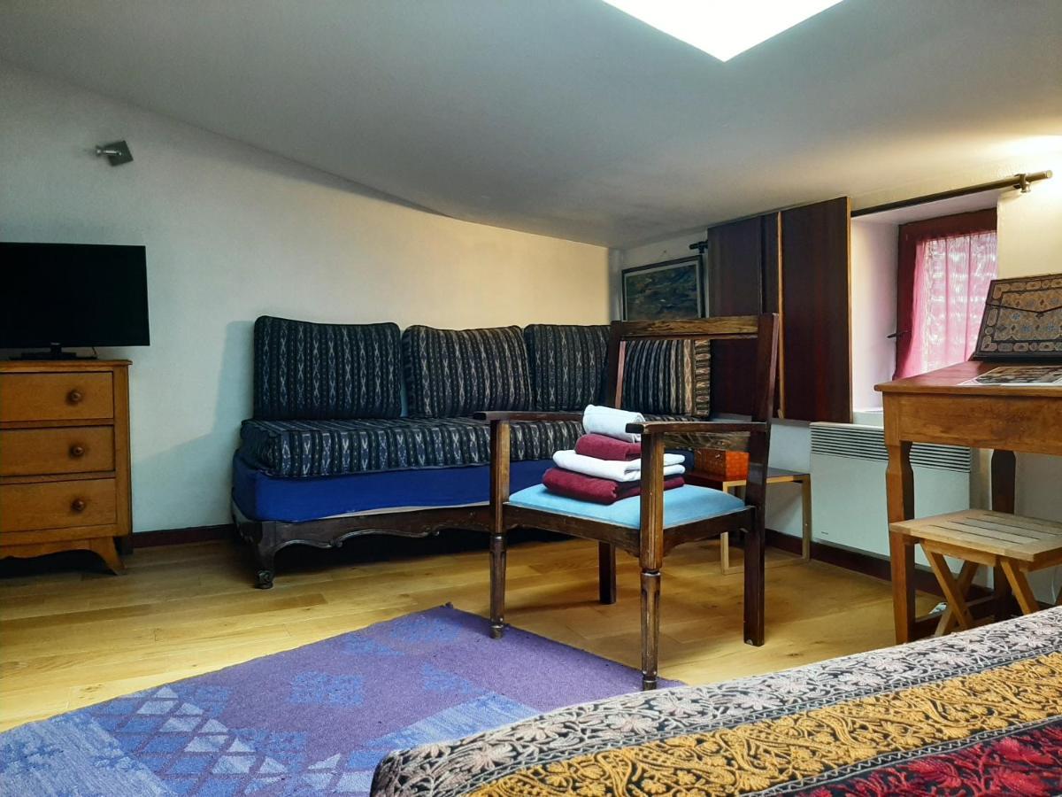 Chambres D'Hotes Le Petit Siam : Le Calme En Centre Ville Clermont-Ferrand Eksteriør billede