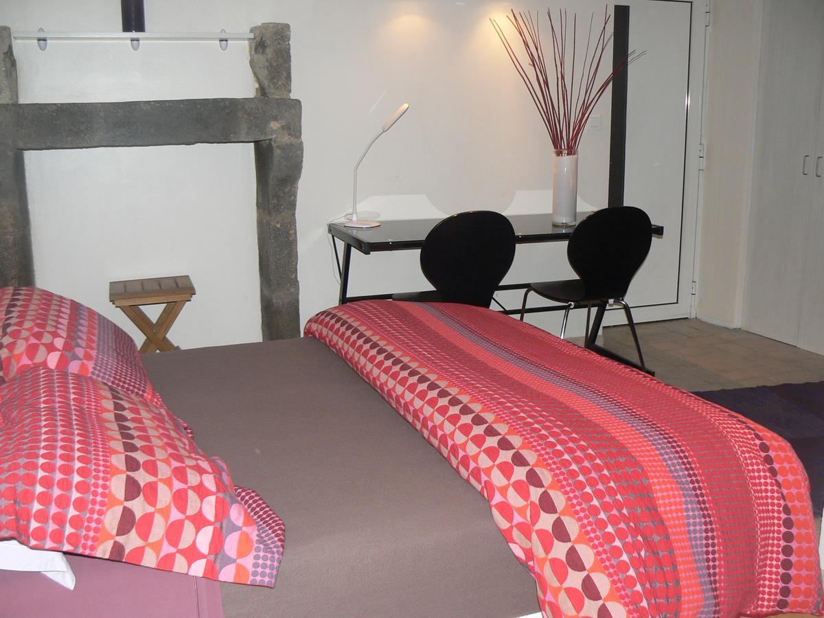 Chambres D'Hotes Le Petit Siam : Le Calme En Centre Ville Clermont-Ferrand Værelse billede